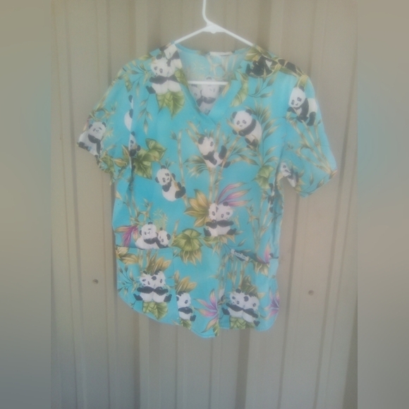 Women's Aqua Blue Panda Bear Nursing Scrub Top Size Small Nurse - Picture 1 of 3
